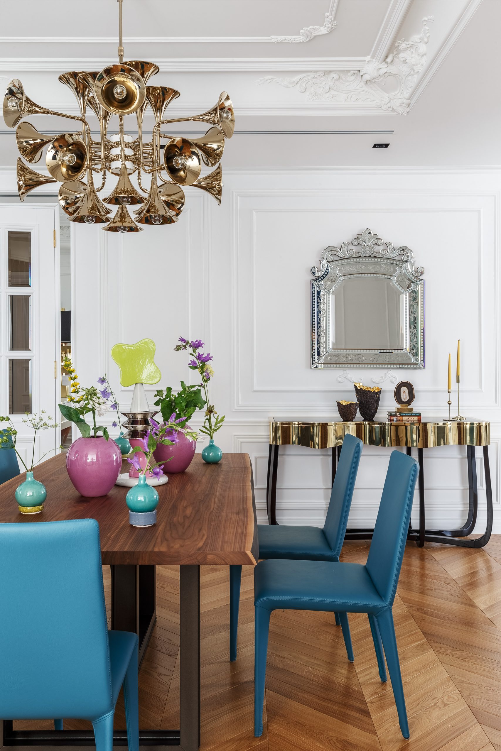 Trendy and Modern Ideas For Your Luxury Dining Room